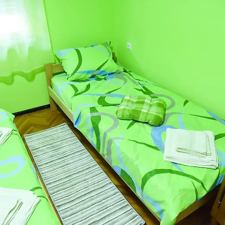 Guest house Prenociste Pilot